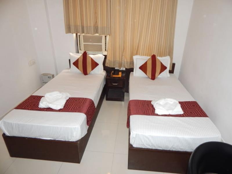 Hotel Siam International Delhi  Exteriör bild