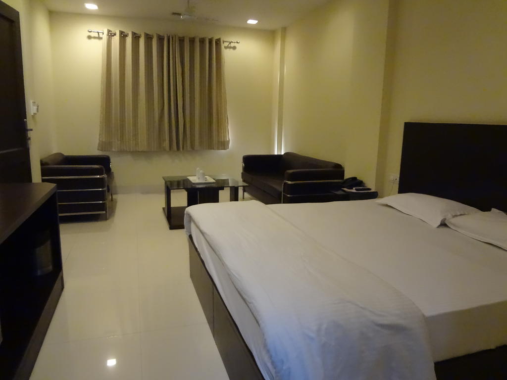 Hotel Siam International Delhi  Rum bild